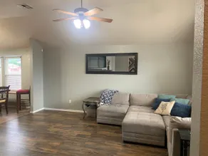 Spacious 4 bedroom home in Woodcreek-1 mile to OU! - Image 5