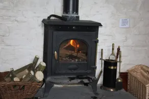 The Potting Shed - cosy country cottage - Image 3
