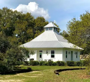 Majestic Oaks Beach Retreat - Image 2