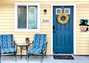 SoCal Daze, a Cozy Bungalow + Parking, Patio, BBQ - Image 3