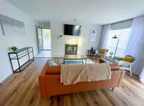 Prestigious Quail Hollow Retreat - Image 4