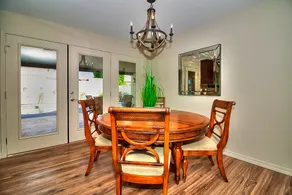 Luxury Living! - Image 5