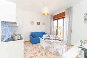 ”Mauri” luxury house in the center of Maiori - Image 2