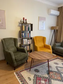 A Bohemish Cosy Apt, so close to public transport - Image 3