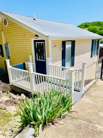 Cheerful 1 Bedroom Cottage With Private Dock! - Image 2