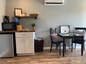 Lutz Rustic Retreat – Pet Friendly-25 min to TIA - Image 3