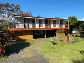 Island Family Home - Image 2