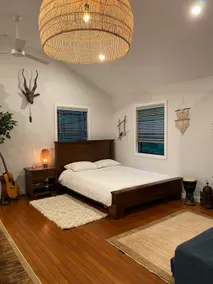 Hidden cabin on 2 wooded acres - Image 4