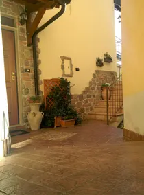 House of Roses - Image 2