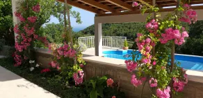Mediterranean stone house - Image 2