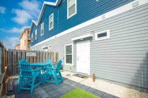 Cuva’s Coastal Retreat - Image 4