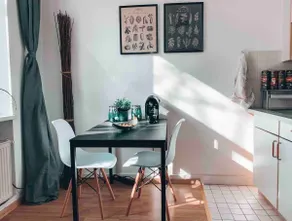 *Smart* quiet studio with balcony & central - Image 3