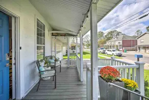 Cozy Getaway in the Heart of Downtown - Image 3