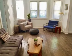 Charming Andersonville Garden 1 bdrm w/parking. - Image 3
