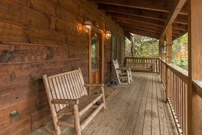 Beautiful Cabin! 5BR/3BA, Sleeps 16, Mile from Parkway, WIFI, Hot Tub, Game room - Image 3