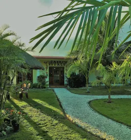 Cottage on the Canal - Pool, Views, Kitchen, Queen - Image 3