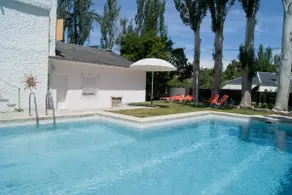 Wonderful house with garden - pool - Image 3
