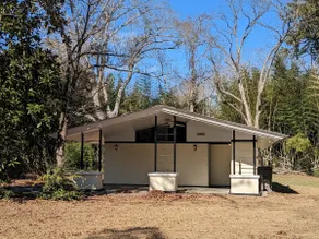 Historic Little House in Town - Image 4
