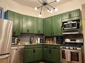7B 3BA Private Unit in Lincoln Park near Wrigley - Image 2