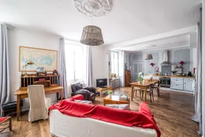 HISTORIC HEART APARTMENT – PRIVATE PARKING - Image 5