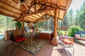 Cascade Basecamp, Fully Fenced/Hot Tub/Pet Friendly! - Image 4