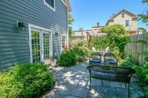 Bungalow Hudson - steps from Warren w/ huge patio! - Image 4