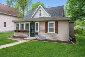 Cheerful suburban cabin on sweet quiet street - Image 3