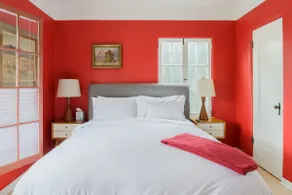 Posh 3-Luxury Huntington Gardens Home - Image 2
