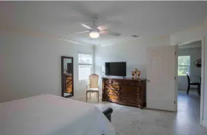 Adorable 2BR/1 Bath guesthouse in the second floor - Image 2