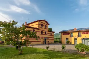 Rustic mansion in Pian di Sco - Image 5