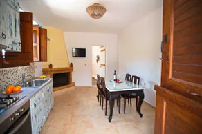 Lazarakia House - Image 2