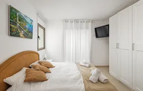 A white dream by the sea - 2bd lux family apartment - Image 2