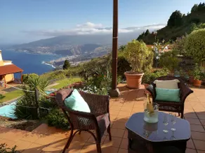 Strelitzia House: villa with pool, spa, barbecue - Image 2