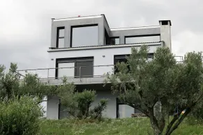 Leni qua...View house... - Image 2