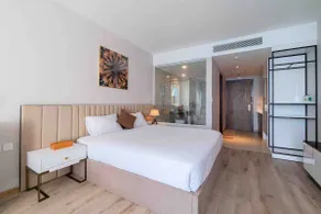 Panorama Beachfront w/ Balcony, Central, Pool& Gym - Image 3