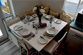 Whitesails Spacious 3 Bed Apartment Filey - Image 3