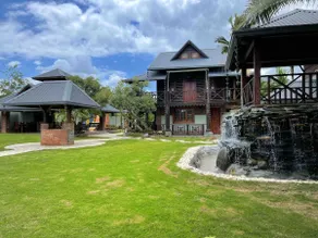 Jacuzzi, pool and bar 3 bedroom villa. - Image 3