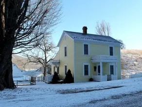 YEAGER HOUSE - On a Civil War Battlefield - Image 5