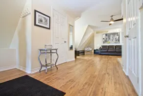 Spacious Upper Loft 10 Min Walk To Falls #1 - Image 5