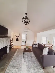 Sweet, stylish cabin in the woods- hiking & more! - Image 2