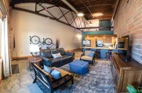 Modern, Urban, Downtown Apartment - Historic - Image 2