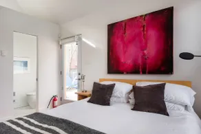 Architecturally Designed Townhouse in Trendy Central Halifax - Image 3