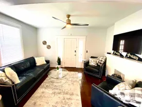 Cute Uptown Duplex - Image 2