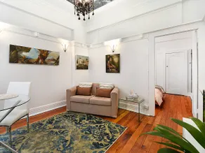 Charming Art Deco 1 bed near City Centre & Surf - Image 5