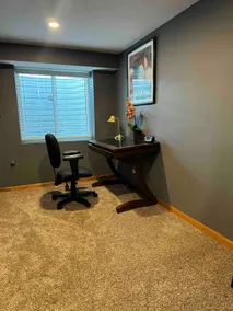 Spacious Home Central-Lincoln. Key less - Image 4