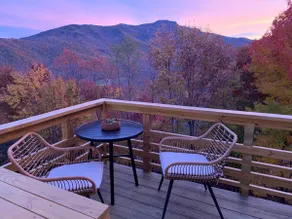Peaceful Retreat w/ Stunning Grandfather Mtn View - Image 3