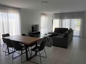 Spacious family home - Image 5