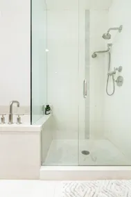 Large Family Home. Walk to Aspen Village Amenities. - Image 2