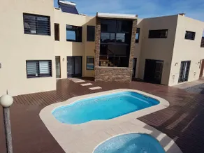 A five-bedroom house with a swimming pool, facing the sea - Image 2