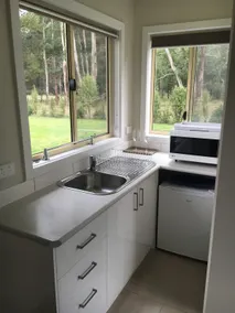 The Hut King Valley - Image 4